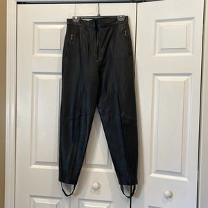 Leather Cedars high waisted women’s pants zippered pockets size 12 used